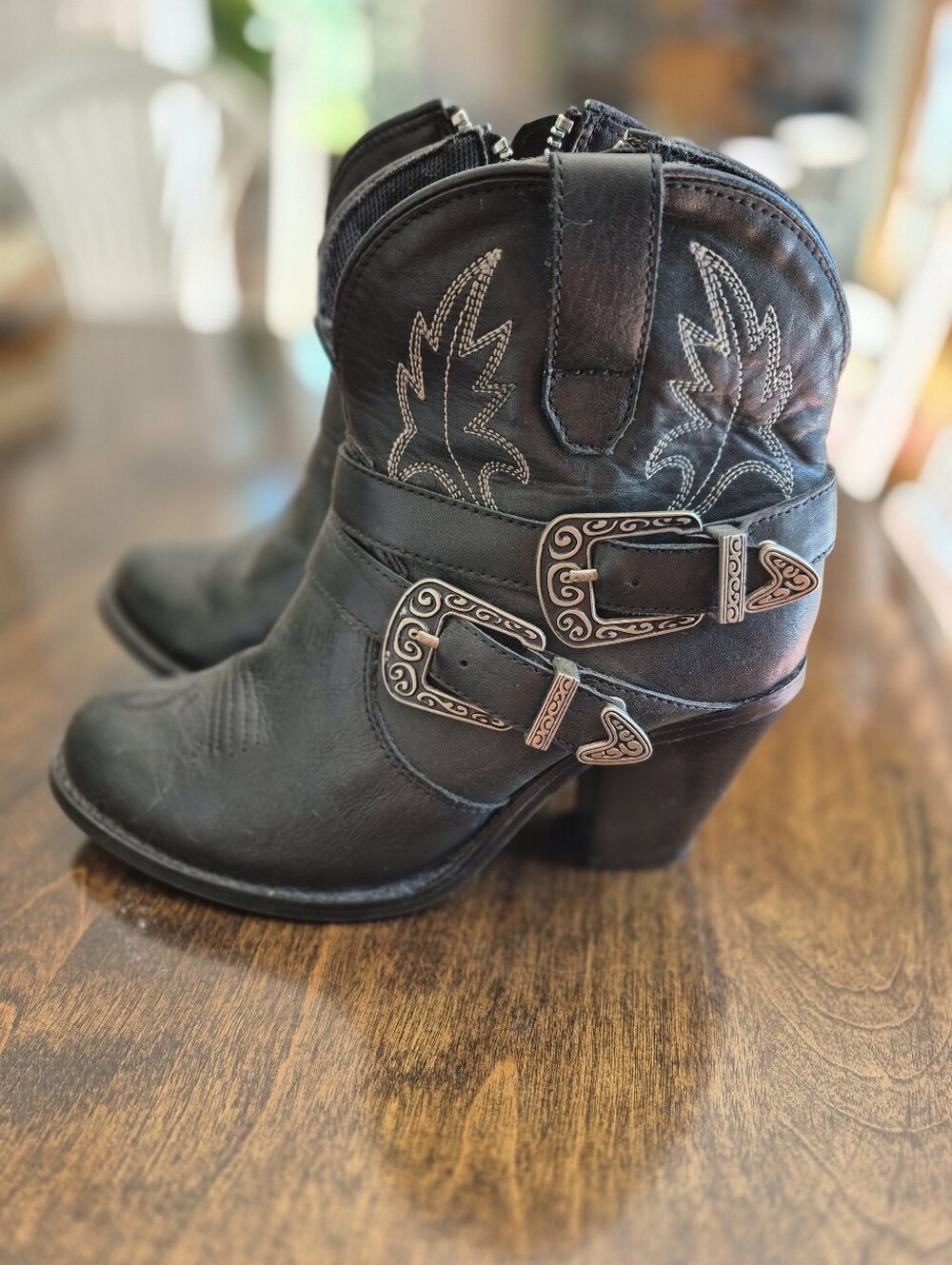 dingo Black Leather Western Ankle Booties with Decorative Buckles, Size 7
